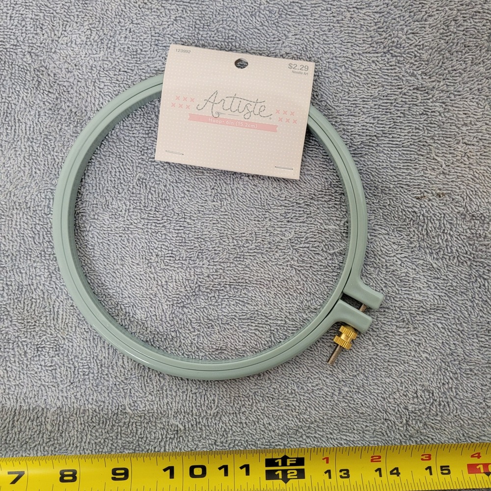 Artiste‎ 6 inch Plastic Embroidery Hoop Sage Green Needle Art Frame 123992